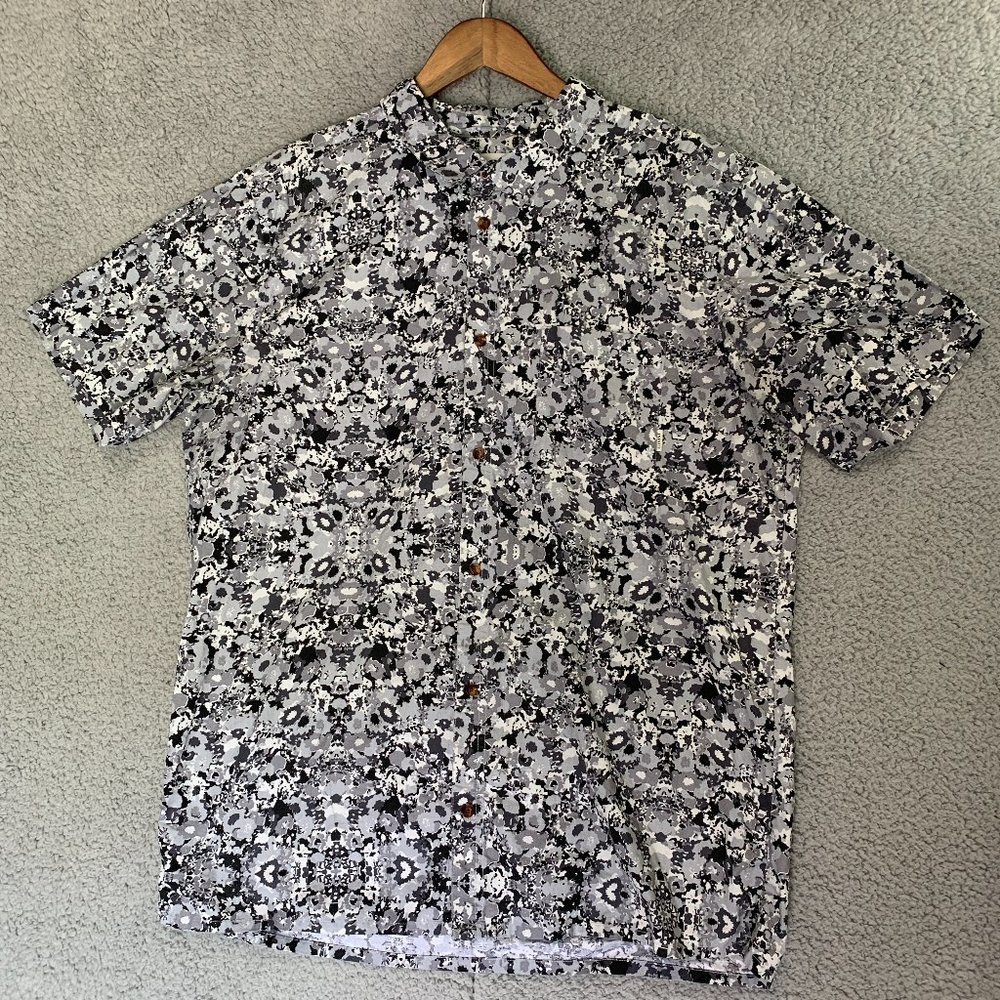 Element White Camo Pattern Button Up Shirt . Perfect Condition